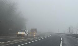 D-100 kara yolunun Bolu Dağı geçişinde sis ve sağanak etkili oldu