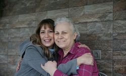 Dilara'nın lösemiye karşı en büyük gücü meme kanserini yenen annesi