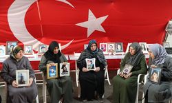 Diyarbakır anneleri Ramazan Bayramı'nda da evlatlarının yolunu gözlüyor