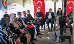 Diyarbakır'da bazı belediyelerde işten çıkarılan işçilerin eylemi sürüyor