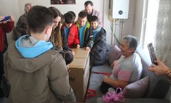 Engellinin akülü araç hayalini ilkokul öğrencilerinden oluşan 'iyilik timi' gerçekleştirdi