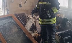 Eskişehir'de evde çıkan yangında 3 kişi dumandan etkilendi