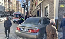 Eskişehir'de kaza yapan otomobil yayaların arasına daldı, 5 kişi yaralandı