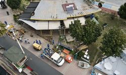 Fethiye sahil bandında imara aykırı eklentiler yıkılıyor