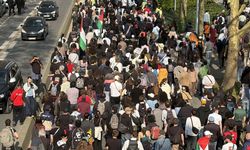 Fransa'da 2023'te polis kurşunuyla ölen genç için adalet talebiyle yürüyüş düzenlendi