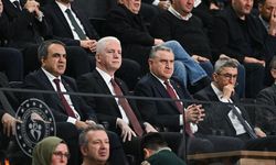 Gençlik ve Spor Bakanı Bak, Okul Sporları Basketbol Gençler Türkiye Birinciliği finallerini izledi