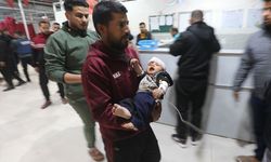 GÜNCELLEME - İsrail'in Gazze'de yerinden edilenlerin çadırlarını hedef aldığı saldırıda 1'i gazeteci 6 Filistinli öldü