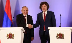 Gürcistan Başbakanı Kobakhidze ile Ermenistan Başbakanı Paşinyan ortak basın toplantısı düzenledi