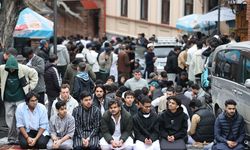 Gürcistan'ın başkenti Tiflis'te Ramazan Bayramı namazı kılındı