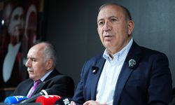 Gürsel Tekin, CHP İstanbul İl Başkanlığı binasındaki bayramlaşma törenine katıldı: