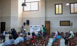 İHH Lübnan'da ihtiyaç sahibi ve yerinden edilen ailelere yardım dağıttı