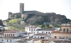 İspanya'da Endülüs döneminden kalma Almonaster la Real Camisi tarihe ışık tutuyor