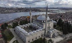İSTANBUL'UN SELATİN CAMİLERİ - Haliç'e hakim konumuyla İstanbul'un siluetinde öne çıkan eser: Yavuz Sultan Selim Camisi