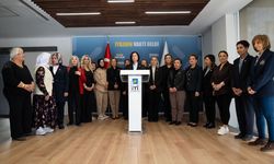 İYİ Parti Genel Başkan Yardımcısı Ofluoğlu, 'Dünya Kadınlar Günü'nde basın toplantısı düzenledi: