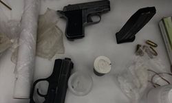 İzmir'de uyuşturucu operasyonlarında 10 zanlı tutuklandı