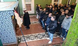 İzmir'de vefat eden gazetecinin cenazesi Giresun'da defnedildi