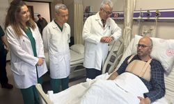 İzmirli hasta, kalbinin tüm dokusuna 20 doktorun 11 saatlik müdahalesiyle iyileşti