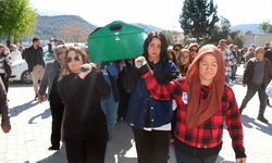 Kadınlar Günü'nde öldürülen Sermin Bacak, Fethiye'de defnedildi