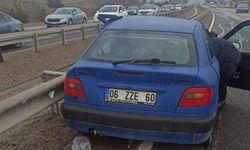 Karabük'te el freni çekilmeyen otomobilin karıştığı kazada 1 kişi öldü, 3 kişi yaralandı