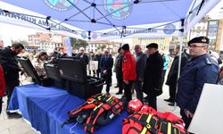 Kastamonu'da Deprem Haftası kapsamında arama kurtarma ekipmanları sergilendi