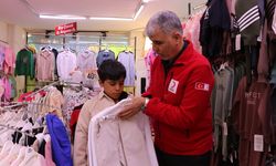 Kilis'te Kızılay'dan çocuklara bayram hediyesi