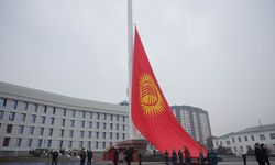 Kırgızistan'ın ikinci büyük şehri Oş'ta '3 Mart Devlet Bayrak Günü' kutlandı