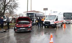 Kırklareli'nde 6 aracın karıştığı zincirleme trafik kazasında 5 kişi yaralandı