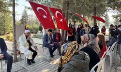 Malatya'da devlet korumasındaki çocuklar şehitliği ziyaret etti