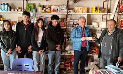 Malatya'da lise öğrencileri bakkal veresiye defterindeki borçları ödedi