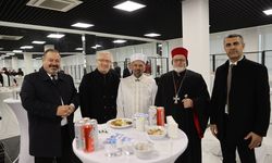 Mardin'de farklı inanç gruplarının temsilcileri bayramlaşma programında buluştu