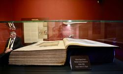 Memlük Sultanı Berkuk'un Yıldırım Bayezid'e hediyesi Kur'an-ı Kerim Bursa'da ziyarete açıldı