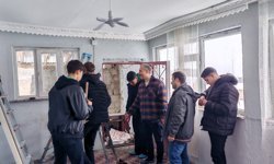 Meslek liseliler kırsaldaki yaşlı ve ihtiyaç sahiplerinin evlerine 'ışık' oluyor