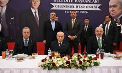 MHP Genel Başkanı Devlet Bahçeli, partisinin belediye başkanlarıyla iftarda bir araya geldi: (1)