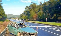 Muğla'da bariyere çarpan otomobildeki 1 kişi öldü, 1 kişi yaralandı