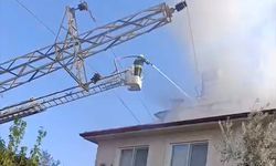 Muğla'da üzerine elektik direği devrilen evde yangın çıktı