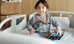 Muş'ta hemolitik anemi tanısı konan 3 yaşındaki çocuk, ambulans uçakla getirildiği Ankara'da iyileşti