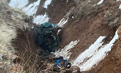 Niğde'de şarampole devrilen otomobildeki 2 kişi öldü, 2 kişi yaralandı