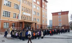 Okullarda ikinci ara tatil sonrası ilk ders zili çaldı