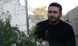 Şamlı İybo, çatısı yıkık evinde özgürlük ve zaferin verdiği umutla hayata tutunuyor