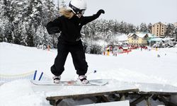 Sarıkamış Kayak Merkezi snowboard tutkunlarını ağırladı