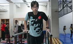 Serebral palsili Muhammed Ömer, 'bileğinin gücüyle' hayata tutundu