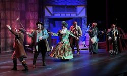 Shakespeare eseri 'Windsor'un Şen Kadınları' müzikal olarak izleyiciyle buluştu