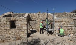 Sillyon Antik Kenti'ndeki asırlık Yörük-Türkmen evleri turizme kazandırılıyor