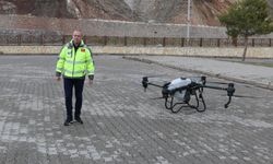 Sivas Belediyesi kenelere ve haşerelere karşı dronla ilaçlama yaptı