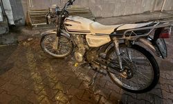 Sivas'ta motosiklet çaldığı iddiasıyla yakalanan 4 zanlıdan 2'si tutuklandı