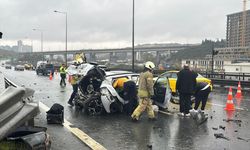 Sultangazi'deki iki ayrı trafik kazasında 9 kişi yaralandı