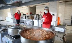 Türk Kızılay, Doğu'da yüzlerce aileye iftarda sıcak aş ulaştırıyor