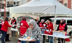 Türk Kızılay Manisa'da ramazan ayı boyunca 85 bin kişiye iftar verdi