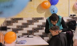 Türkiye'den sivil toplum kuruluşları, Şam'ın Yermuk Kampı'ndaki çocuklar için bayram şenliği düzenledi