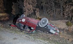 Uşak'ta iki otomobilin çarpıştığı kazada 5 kişi yaralandı